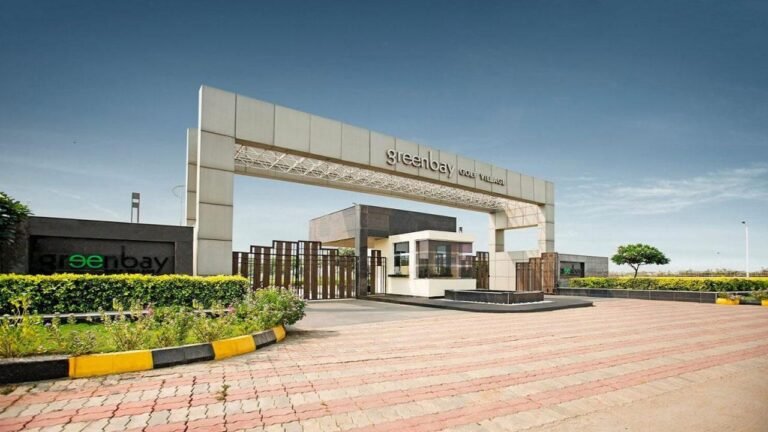 Why Greenbay Golf Village Is Noida`s Best-Kept Secret And Why You Shouldn`t Wait Too Long to Invest.