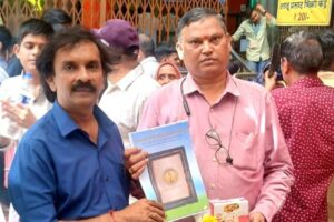 Renowned Bollywood Director Dr. Bapurao Sarvagod Launches Hindustan Global Icon Awards Brochure,,,